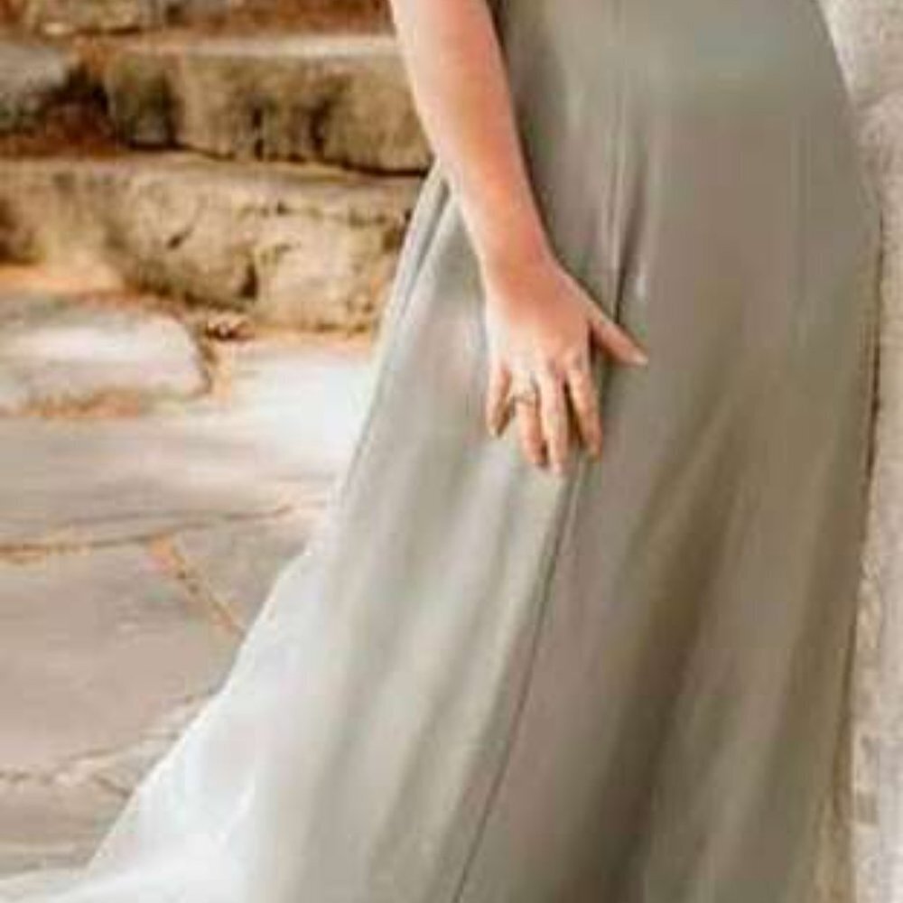 Show Me Your Mumu Lauren Tie maxi dress in silver sage crisp. Size S - Picture 5 of 8